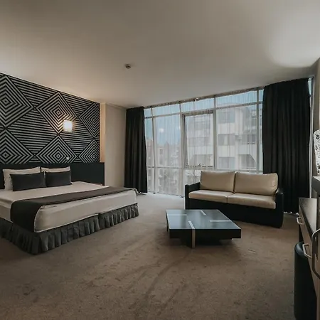 Noris Hotel 3*