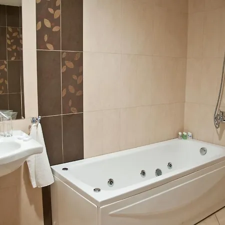 Noris Hotel 3*
