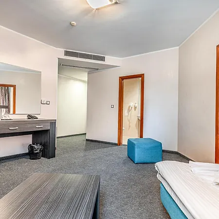 Noris Hotel 3*